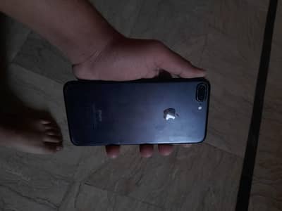 I'm selling my I phone 03182655856