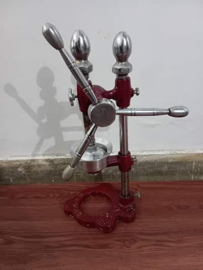 Manual Metal Juicer Machine