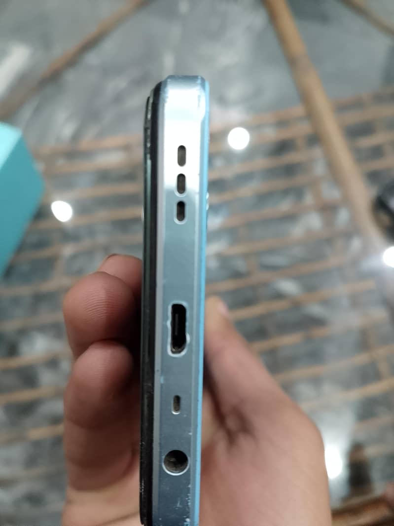 9/10 condition (urgent sale) (non pta jv) 4