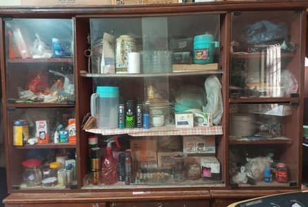 Selling Showcase/devideder