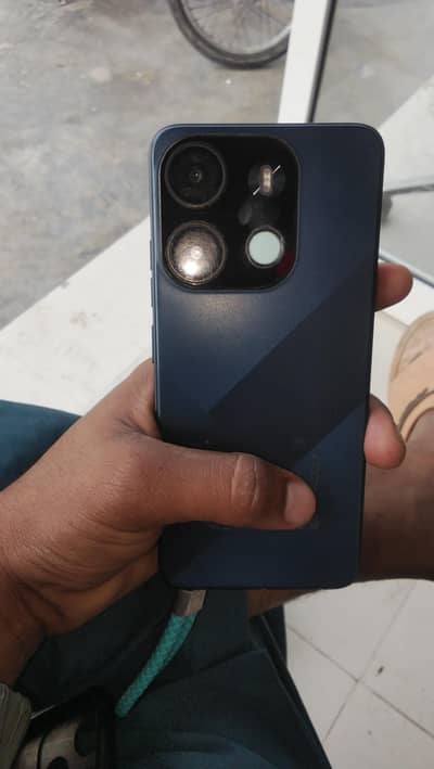 Tecno spark go 2023 4+3/64