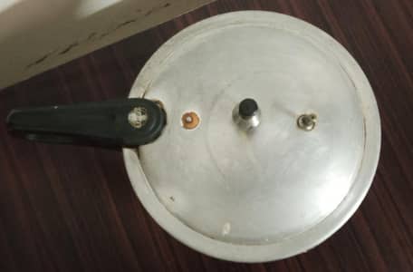 pressure cooker for sale