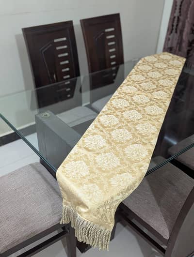 6 Seaters wooden Dining Table