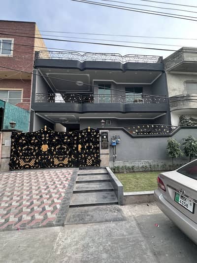 House For Sale Near Commercial Market