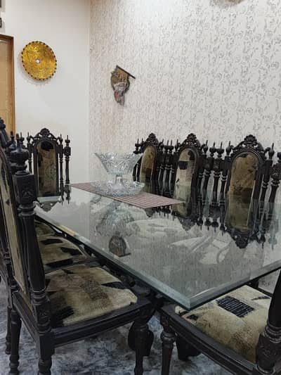 8 CHAIRS DINING SET FOR SALE