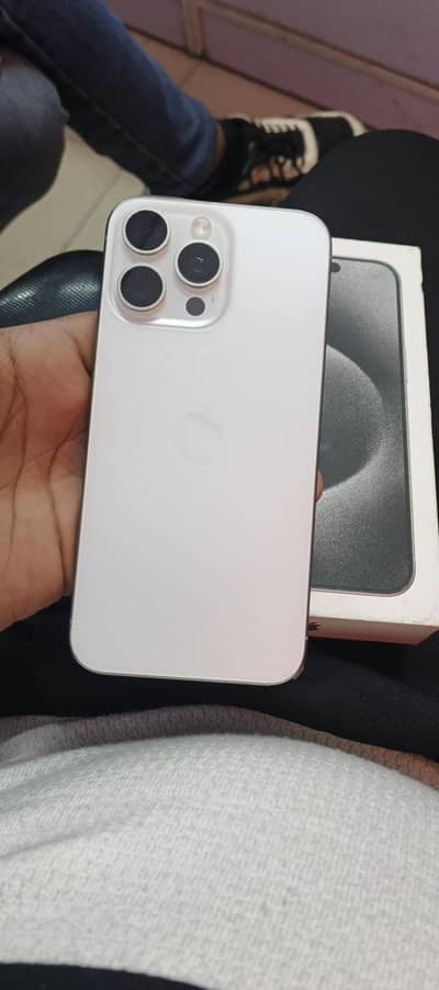 Iphone 15 pro max Factor unlock 256 Gb with box and cable