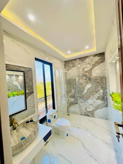 10 Marla beautiful house