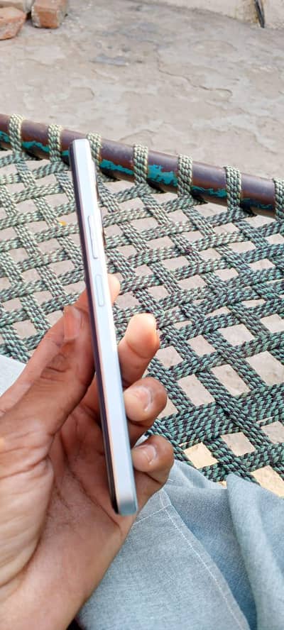 Vivo y18 with box 4+4/128