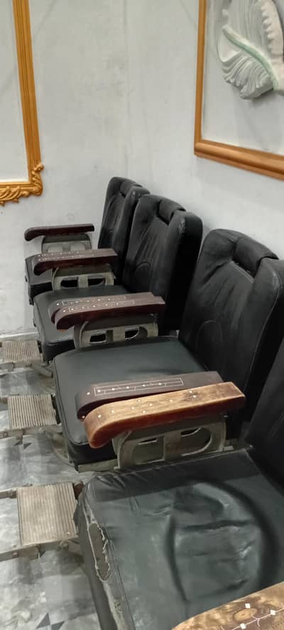chairs  for sale 03051054266 location khurrainwala