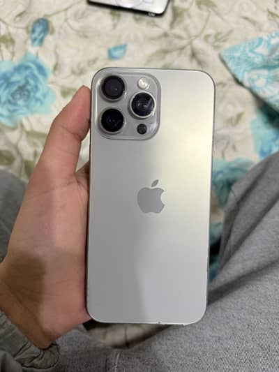 iPhone 15 Pro Max FACTORY UNLOCKED