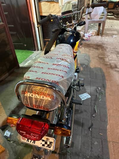 Honda CD 70 2025 model