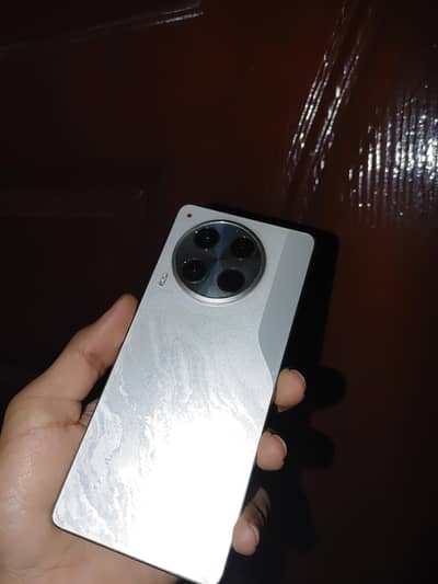 camon 30 8/256 box lush