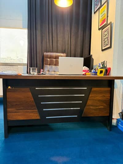 Executive Table, Manager Table, Office Chairs, Sofa's Fore Sale