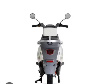 Electric scooty