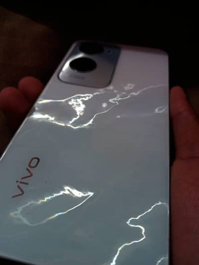 Vivo y18 6+6      128 memory