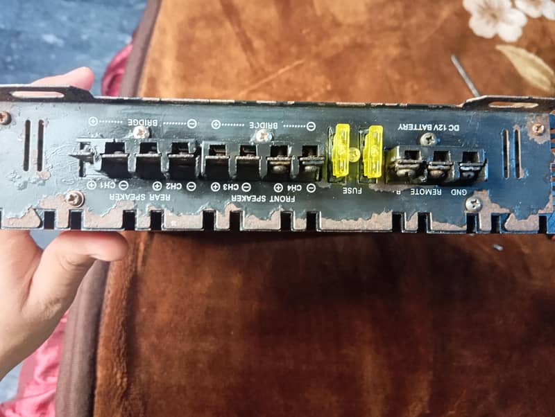 Solid audio amplifier 4 channel 2