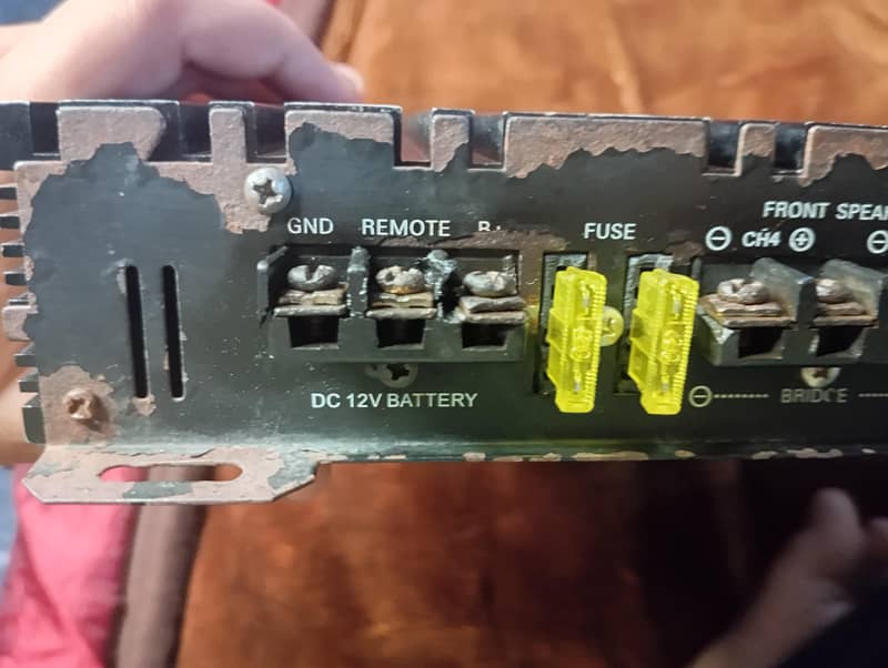 Solid audio amplifier 4 channel 12