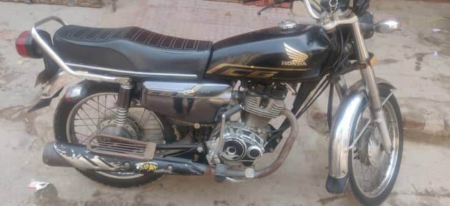 Honda CG125 self strat (Black colour )
