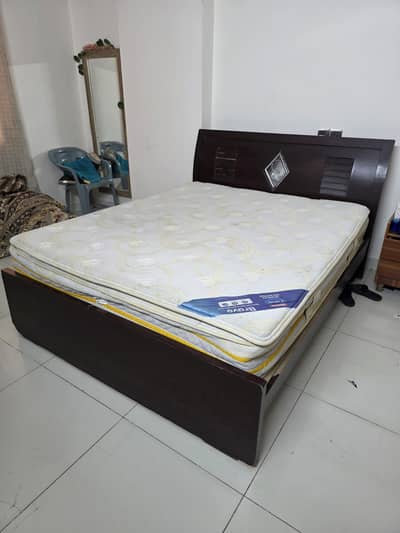 Bed 5 x 6 ft'  & Bravo Bonnell Spring Mattress