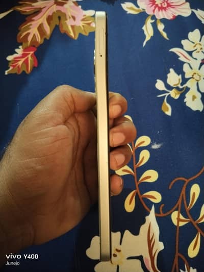 Realme c53 6gb 128gb condition achi hai  complete Saman hai