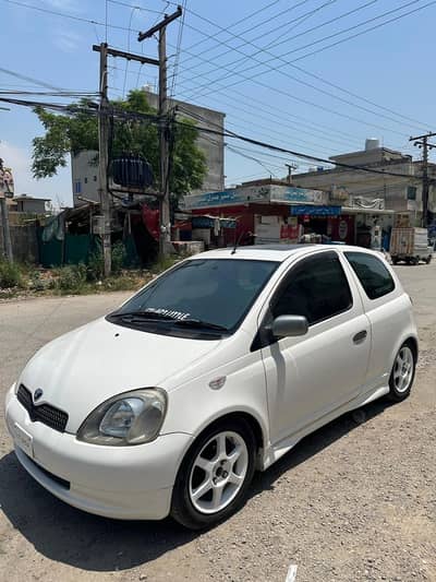 Vitz 1.5 2 door with sunroof 1999