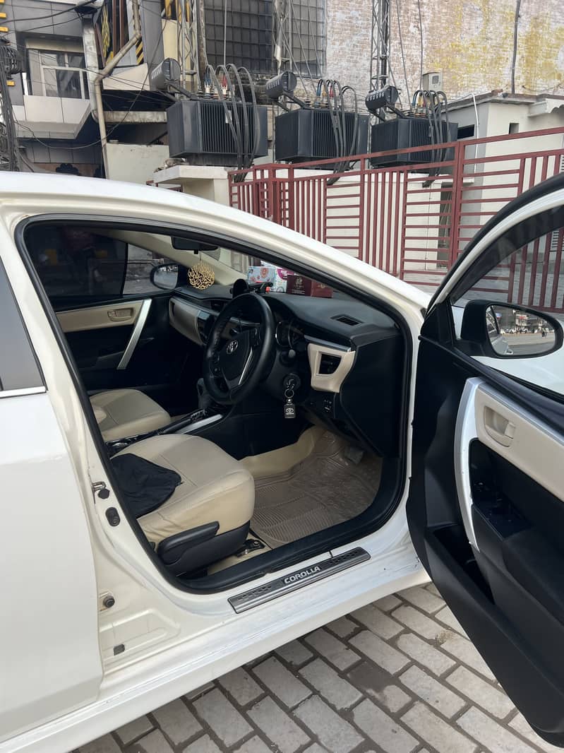 Altis  automatic 1.6 8