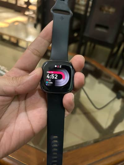 Fitbit versa 4 fitness smartwatch