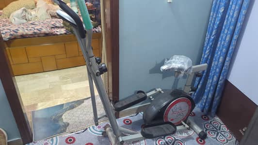 Elliptical cross trainer