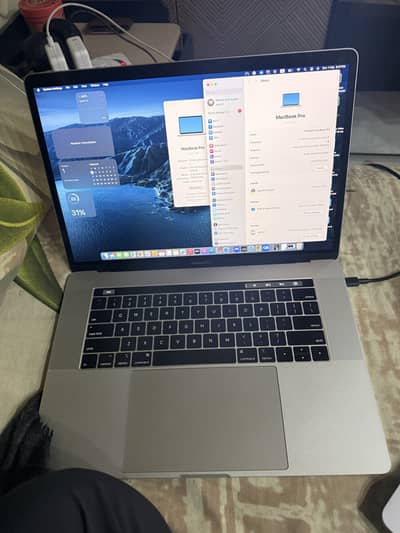 Apple MacBook pro 2018 intel core i7