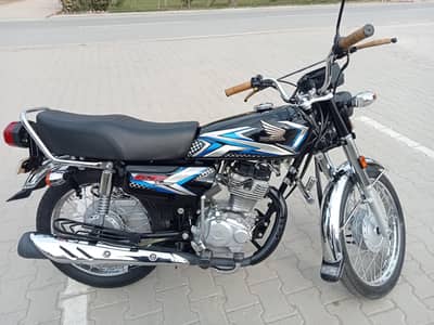 Honda 125 2025 Model Black Running 3k KM smart card Bio matric
