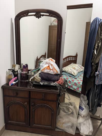 Dressing table for sale