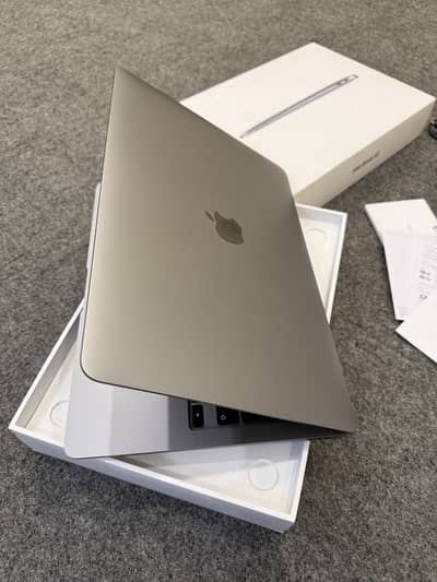 MacBook Air M1 | 8GB RAM | 256GB SSD | 13" Retina