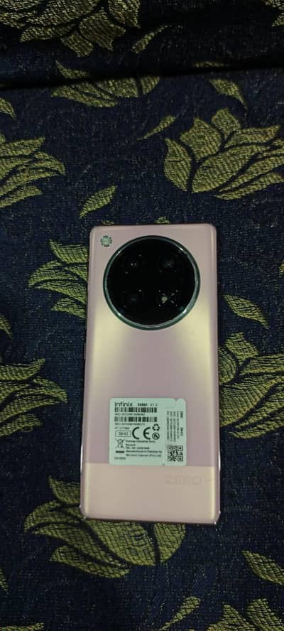 Infinix Zero 40 8 256 9.5/10 Urgent sale