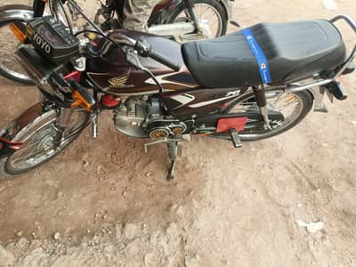 Honda 70 new  2025 model all okay