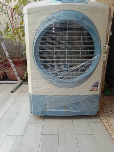 United air cooler in good condition and in working ma han