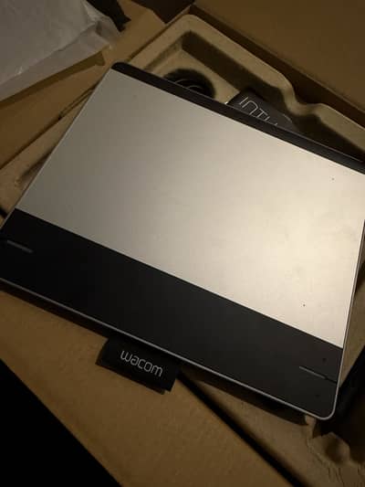 Wacom intous Graphics Tablet