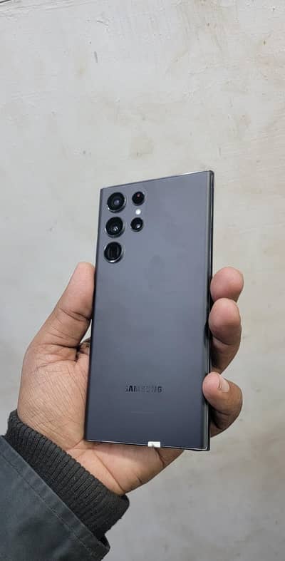 S22 Ultra 8/128 Non PTA Just Minor Dot You Can See In The Pics