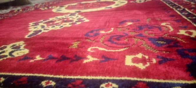 center piece mahroon color