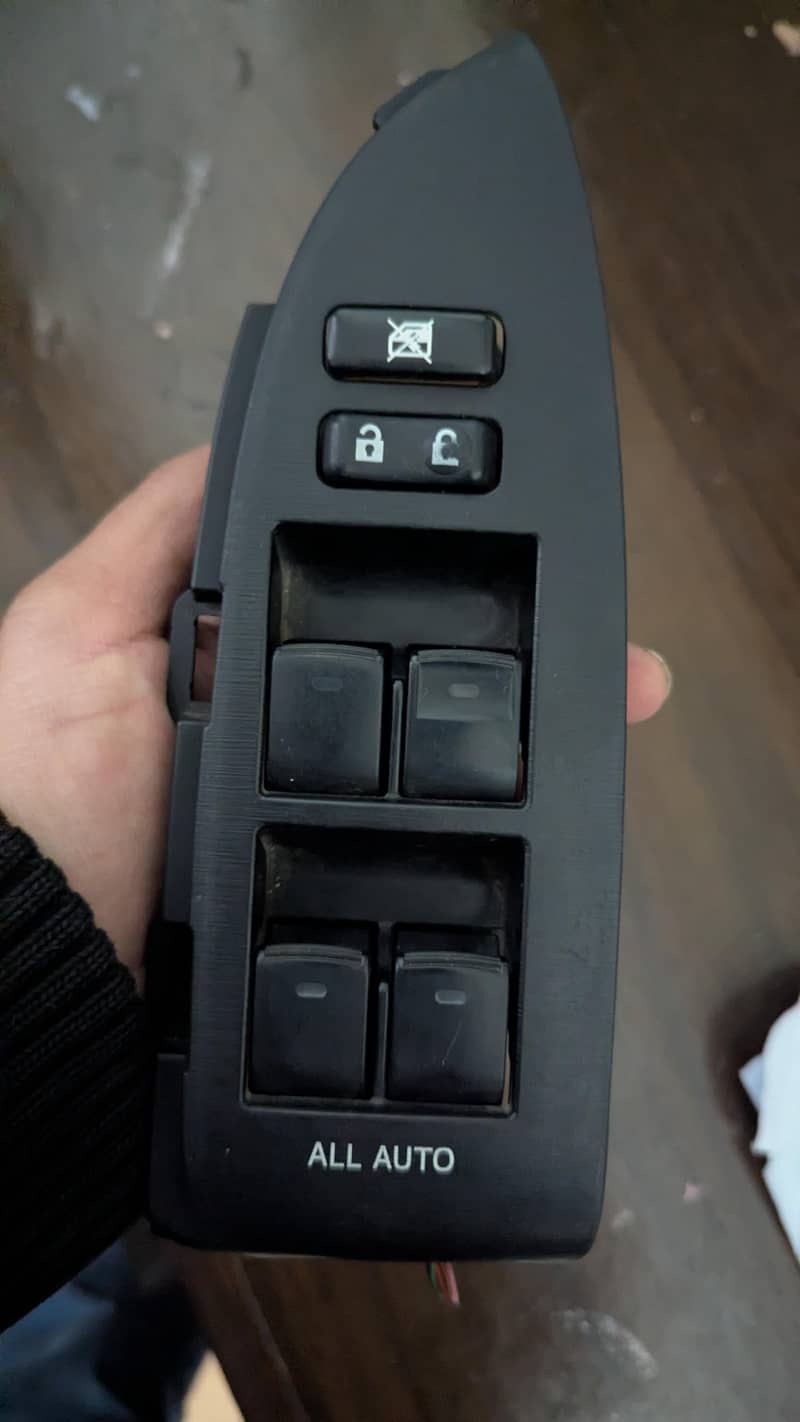 prius master switch 0