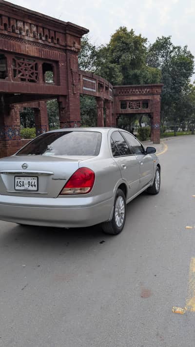 nissan sunny 1.6 super saloon 2009 model luxury car