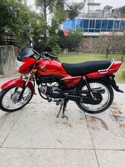 Honda pridor 2024 . . lush condition. . like a new bike