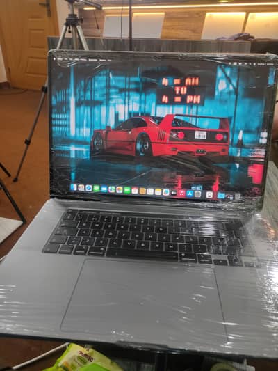 MacBook pro core I9 64gb RAM 512 SSD 16inch 4GB graphic 2019