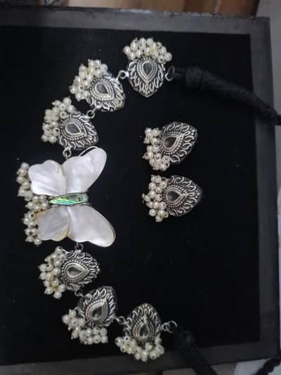 antique style jewelry set