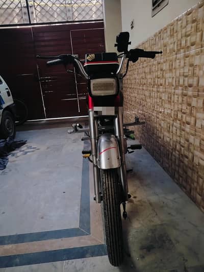 Honda 125 (14 model) Brand new for sale. Final Price