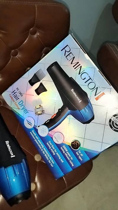 Brand New Blow Dryer with attactments – Remington 5000W