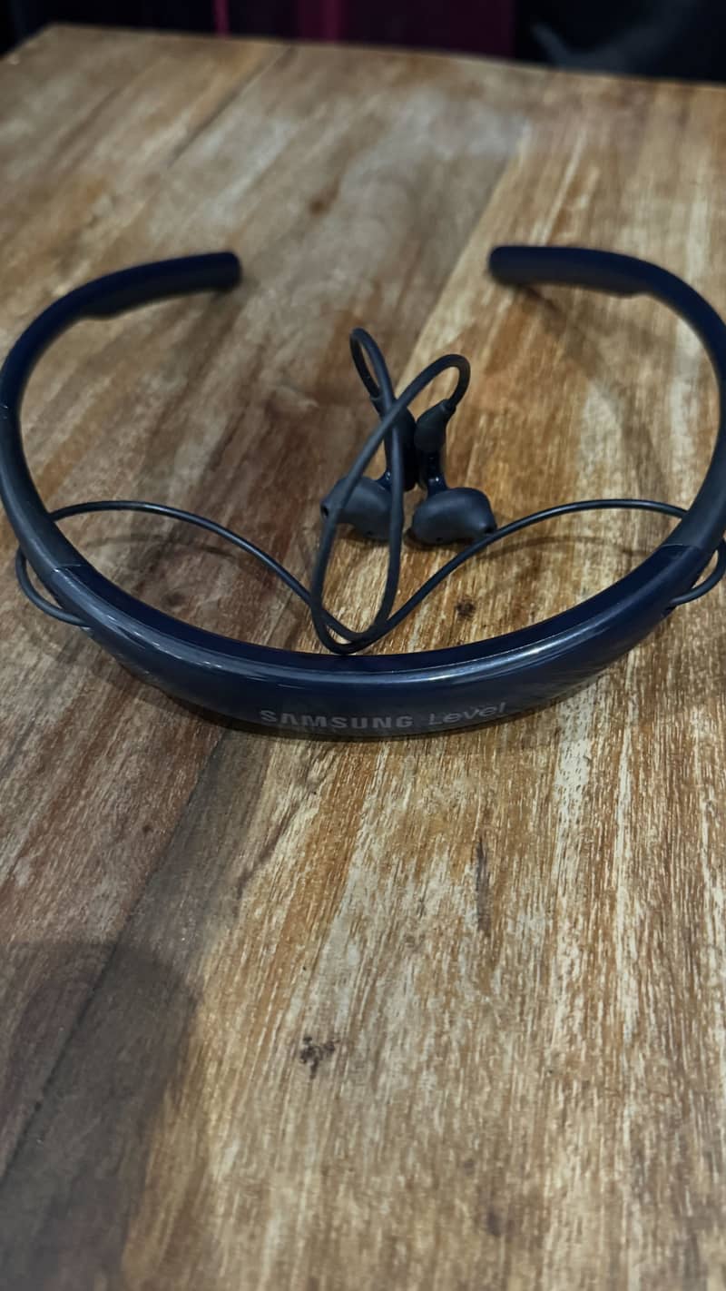 Samsung Level U2 Wireless 2