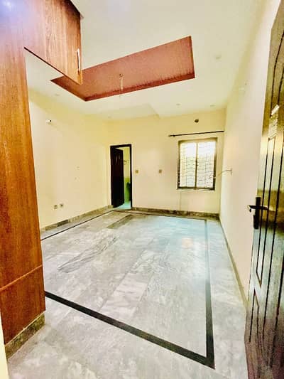 5 Marla Upper Portion For Rent In Sabzazar Scheme Near To Orange Train Near To Main Fori Rabta Keray