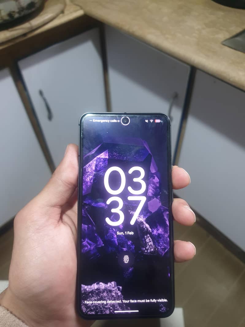 Google pixel 8 13