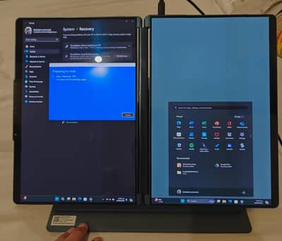 Lenovo YOGA BOOK 9i ultra 7 32gb 1TB DUAL 2.5 K SCREEN TOUCH