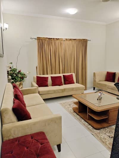 235sqyards 3Bedrooms luxury Villa available for Rent 03073151984